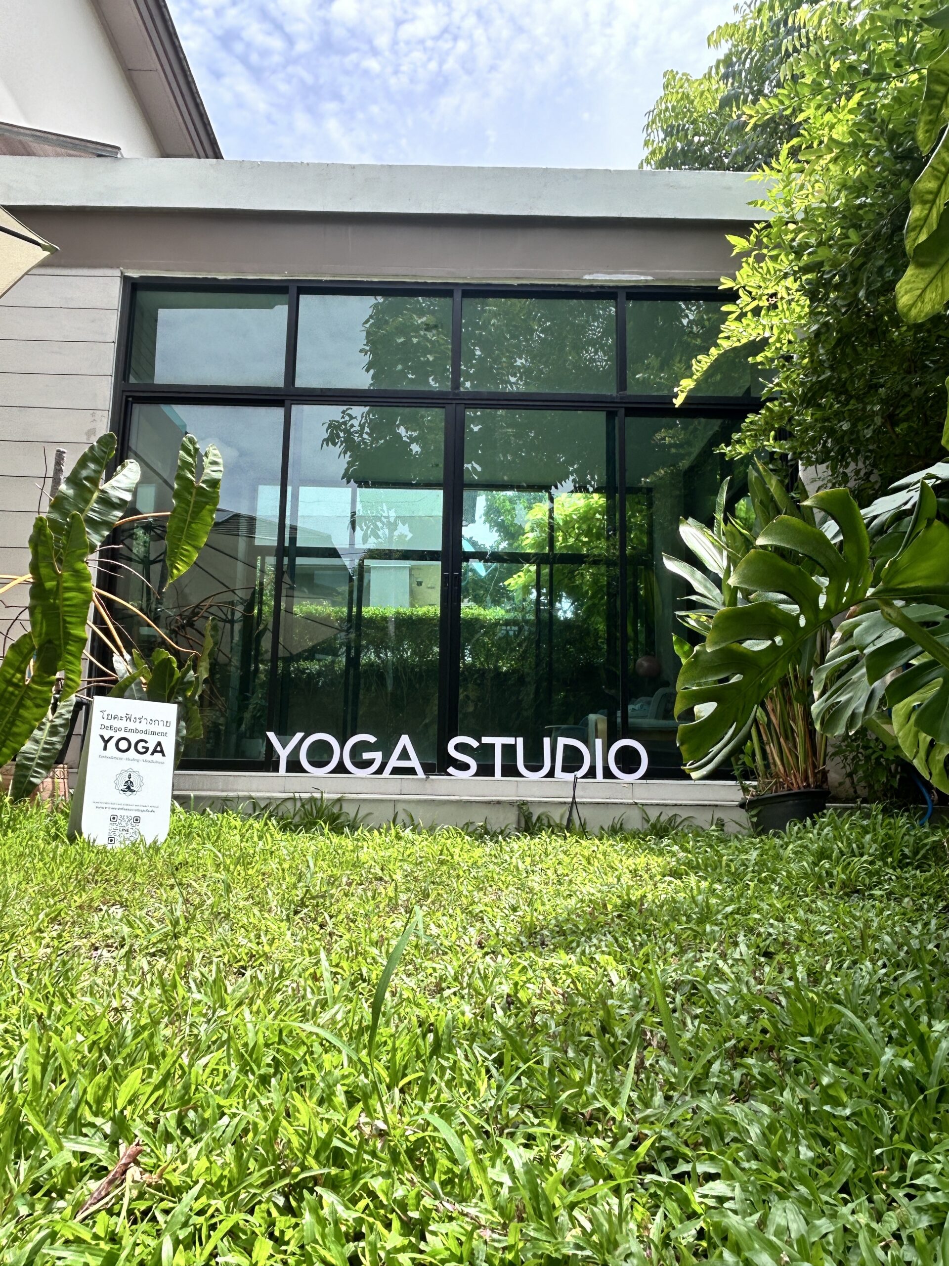 โยคะฟังร่างกาย DeEgo Embodiment Yoga